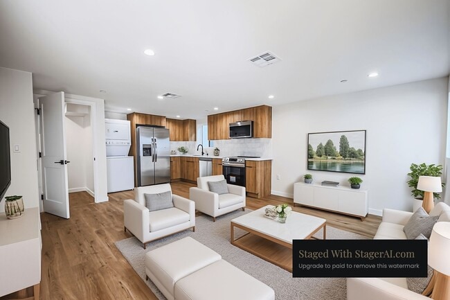 Building Photo - Brand New Townhomes in Echo Park
