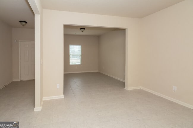 Photo - 75 Michelle Wy