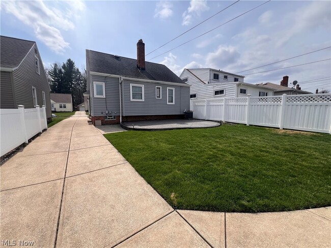 Photo - 3006 Torrington Ave