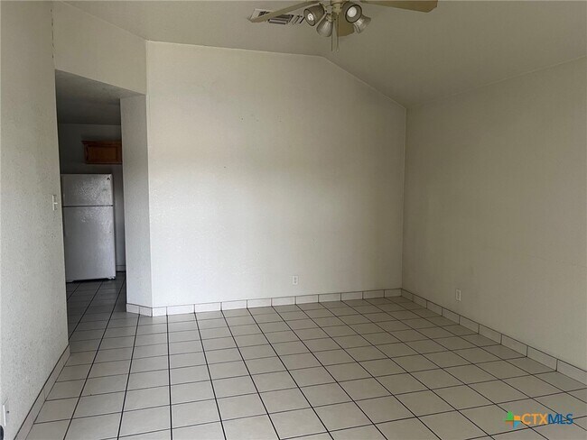 Photo - 1809 N W S Young Dr