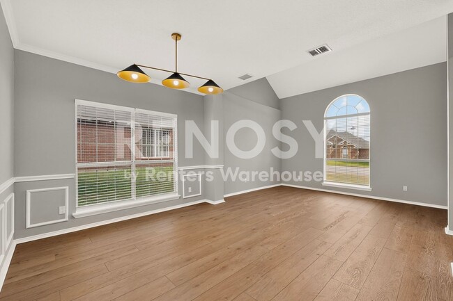 Photo - 619 Ridgemont Dr