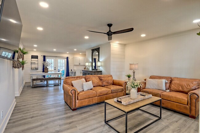 Photo - 3455 Hwy 441