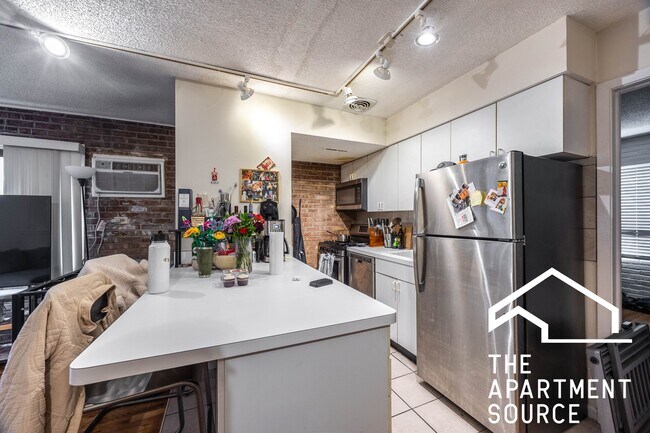 Photo - 715 W Diversey Pkwy Unit 6