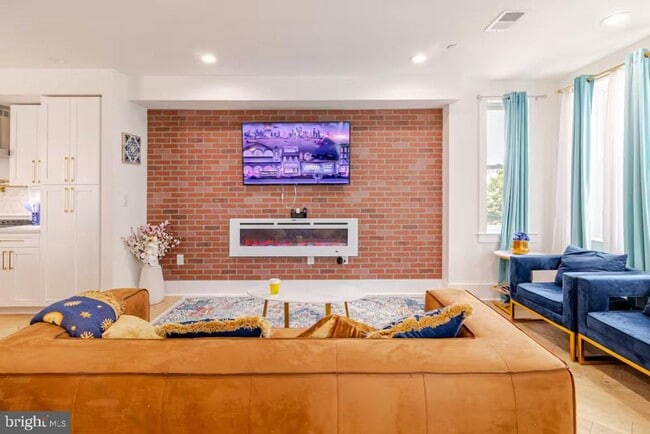 Photo - 1417 Montello Ave NE