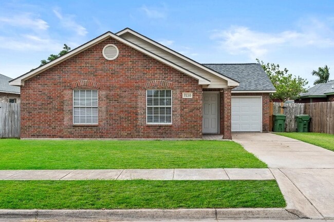 Building Photo - Charming 4 Bedroom Home in a Nice, Family-Friendly Brownsville Neighborhood