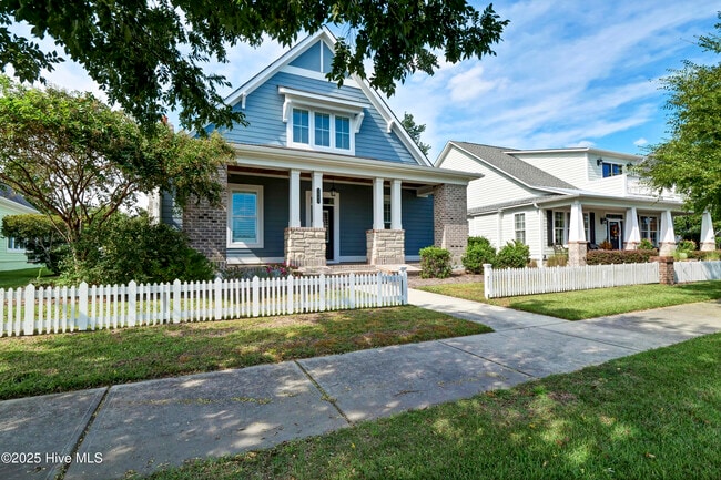 Photo - 2065 Shelmore Way