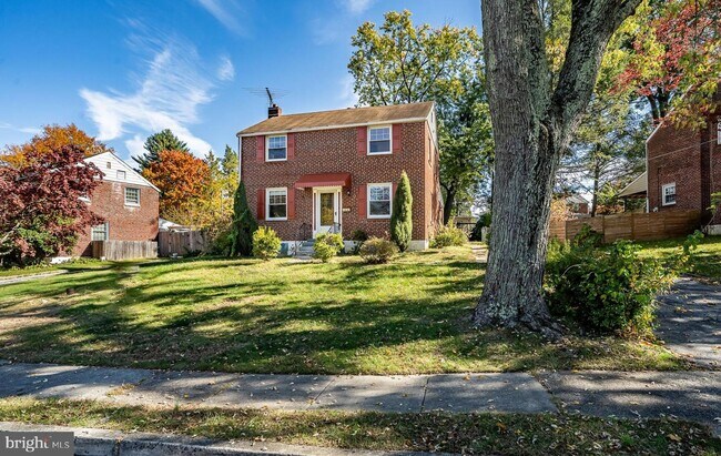 Photo - 33 Sterner Ave