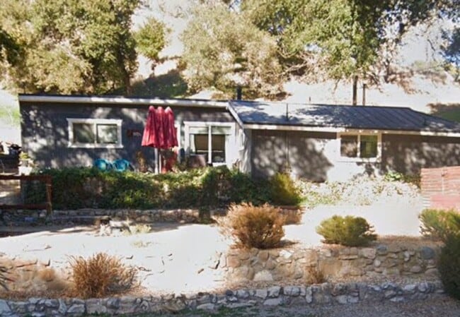 Building Photo - 3 bed 2 bath home in the country Unit 1970.5