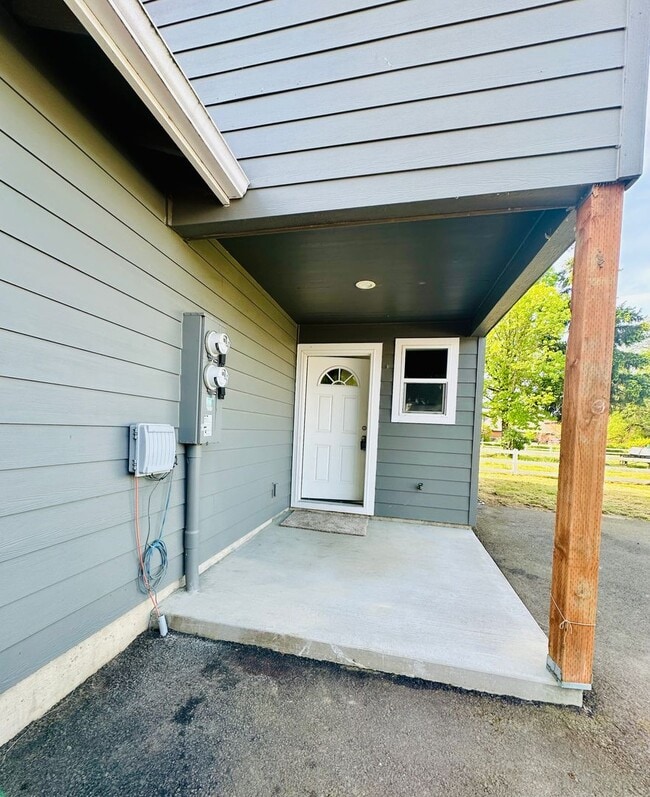 Photo - 1280 44th Ave
