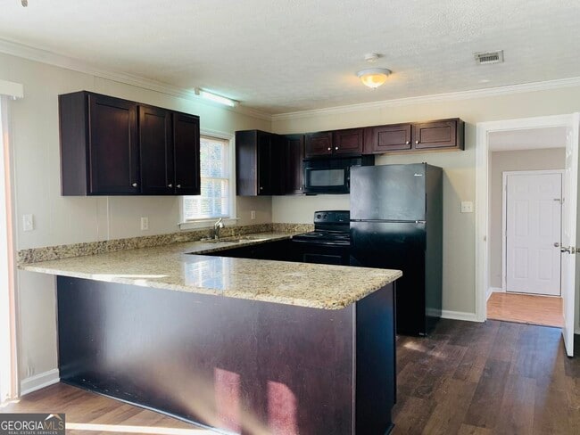 Photo - 208 Laurel Ln