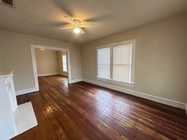 Photo - 2112 McKenzie Ave