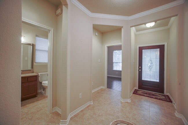 Photo - 34 Tidwillow Pl