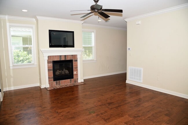 Photo - Modern Home in Bluewater Bay!