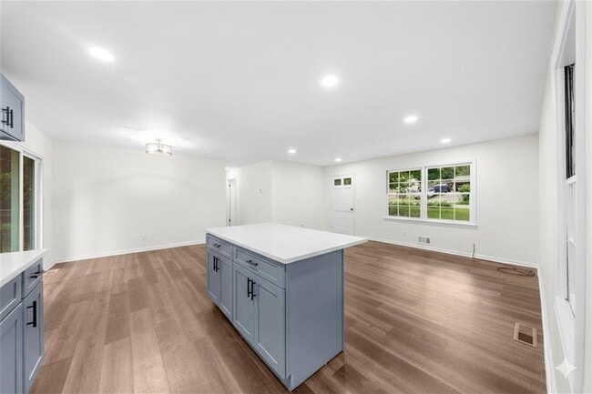 Photo - 3022 Hillwood Dr NW
