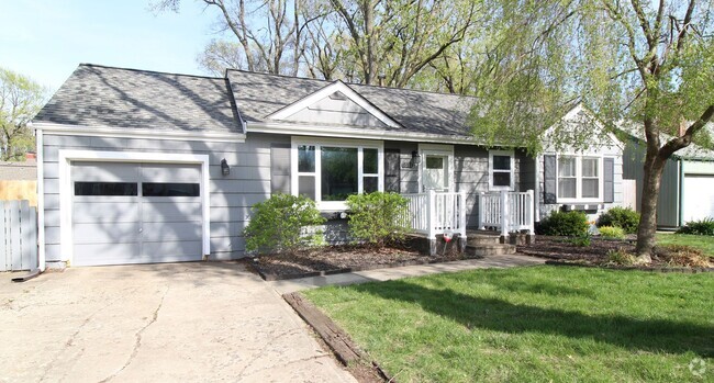 Building Photo - 3 Bedroom 2 Bath Home In Mission Kansas