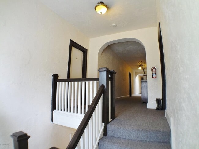 Photo - Beautiful 1BR condo in the Highlands- unit cannot be viewed until 5/28/2026