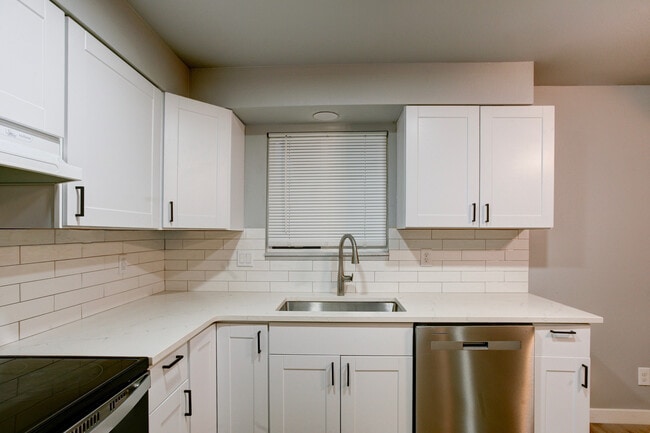 Photo - 1806 W 21st Ave