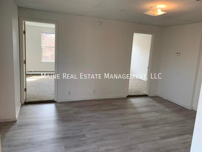 Photo - 8 Commercial St Unidad 3