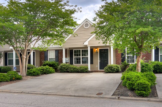 Photo - Updated 2 Bed 2 Bath Townhouse!