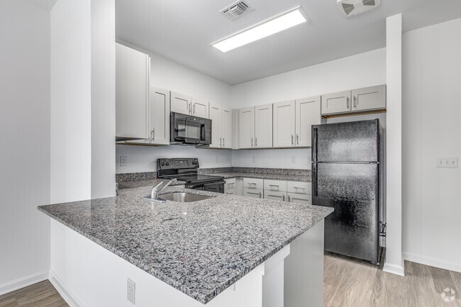 2BR, 2BA - 961SF
