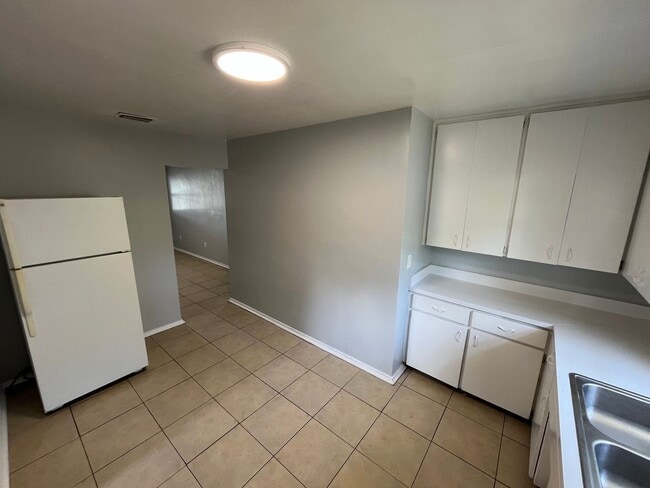 Photo - 538 Norfolk Cir