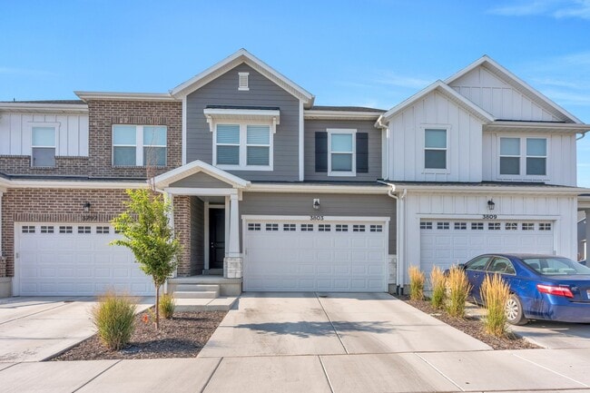 Building Photo - 3803 Big Horn Dr