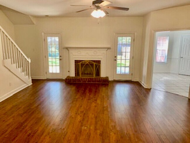 1124 Sewanee Ct