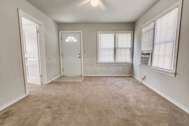Photo - 7107 NW 39th St