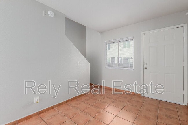 Building Photo - 12740 W Amy Dr Unit 2 Rental