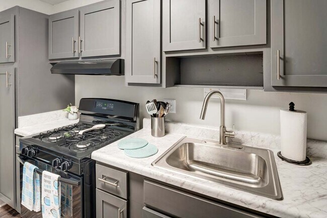 Photo - Dublin Plaza