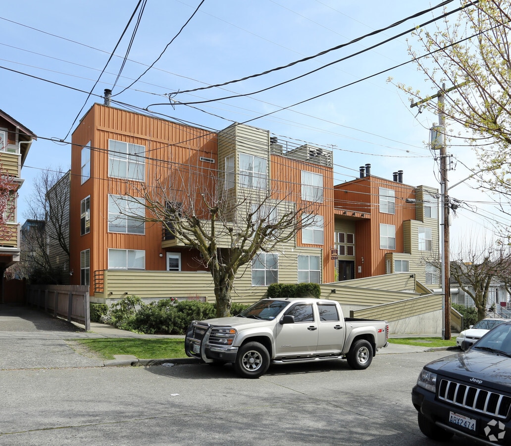 Francis Ave Apartments - Francis Ave Apartments
