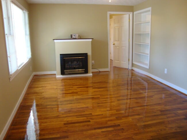 Photo - 2112 Haven Cir