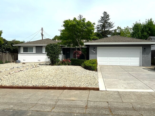 Photo - 3736 Orangerie Way