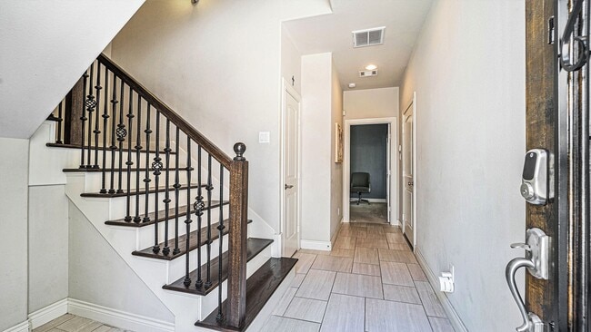 Building Photo - 5311 Kiam St Rental