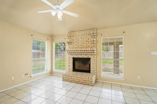 Photo - Spacious 3 Bedroom, 2 Bath Home on Quiet Dead-End Street