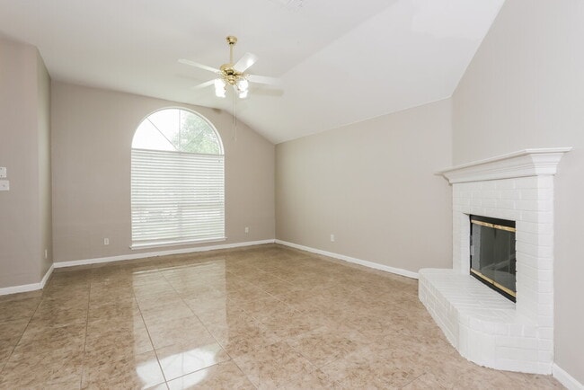 Photo - 736 W Colony Dr