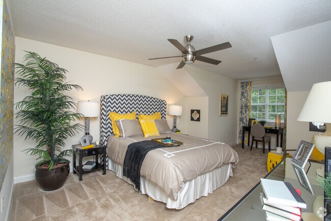 3BR, 3.5BA - 2071SF
