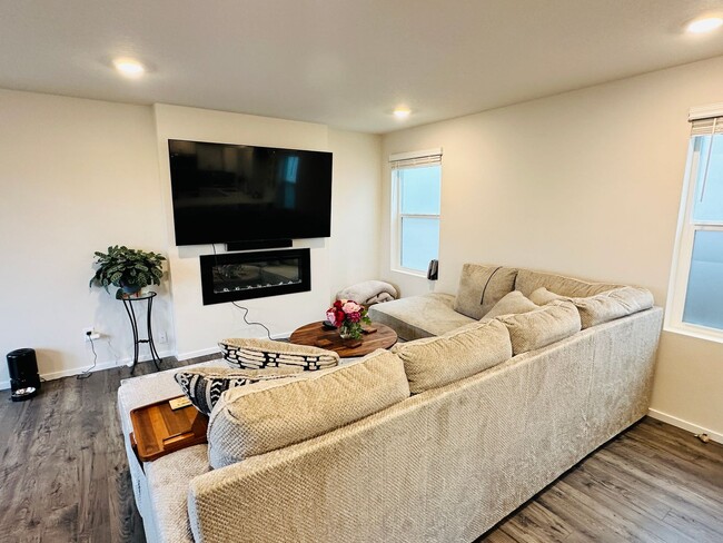 Photo - Beautiful Nearly New Ridgefield Home