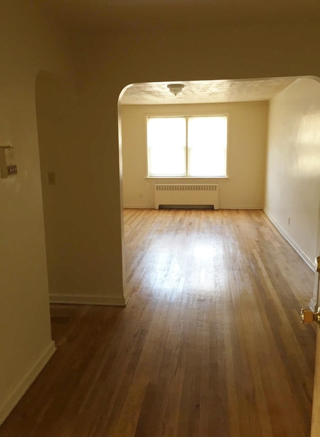 Hutton Park Gardens Apartments For Rent in West Orange, NJ