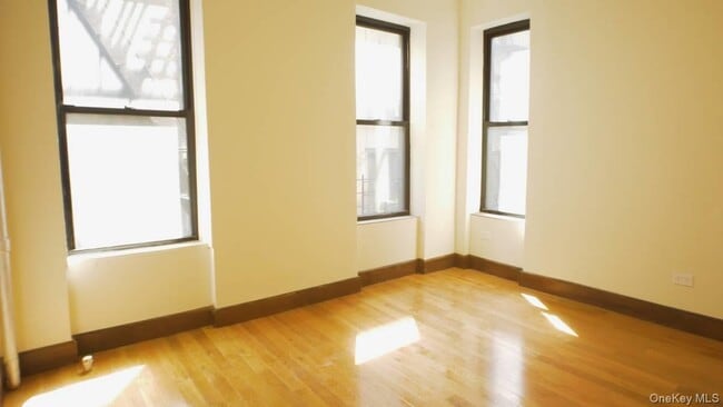 Photo - 139 W 139th St