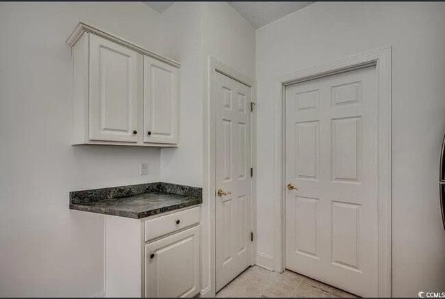 Photo - Coastal Living Made Easy – 3BR Condo for Rent