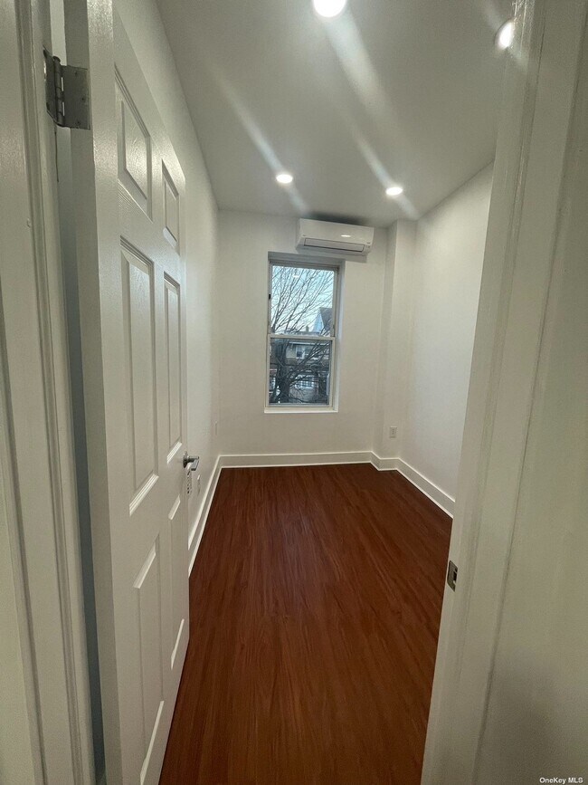 Photo - 89-11 91st Ave