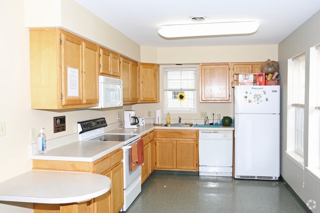 Community Room - Evergreen Hills Apartments