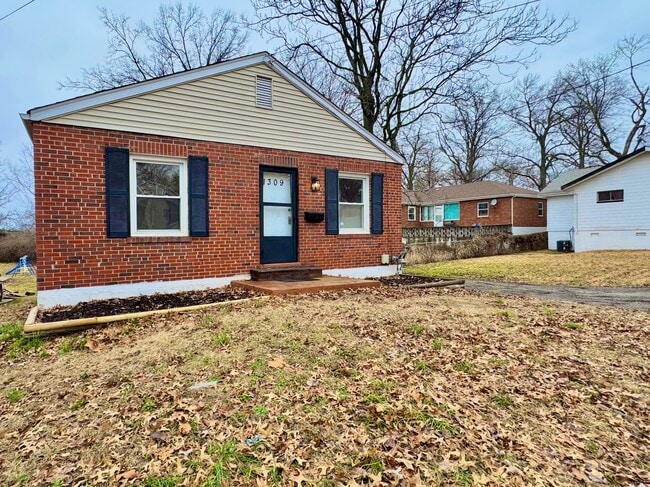 Photo - 1309 Gerst Ave