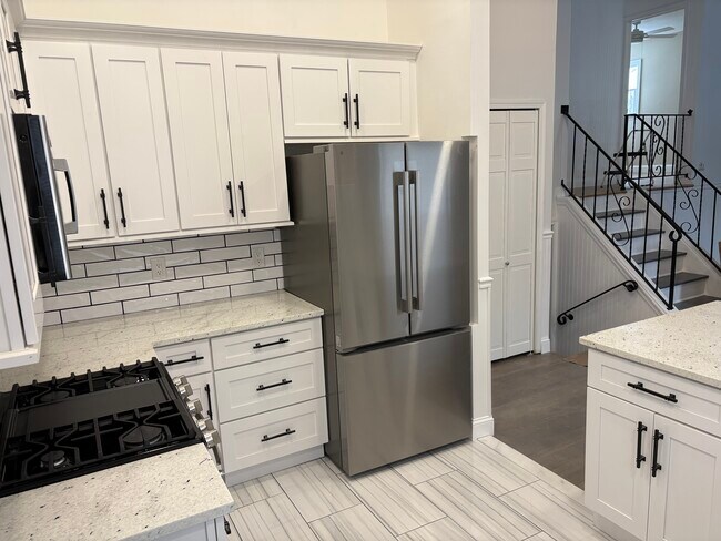 Photo - 93 Hazlet Ave