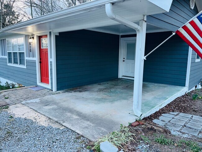 Photo - 1610 Madison Ave NW