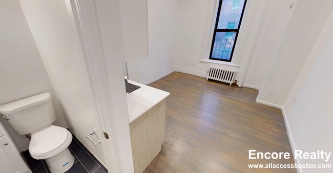 Photo - 270 Newbury St Unit 1