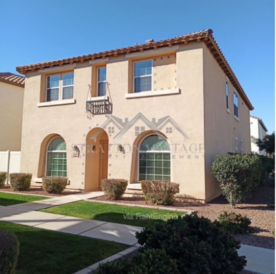 Photo - 881 S Adam Wy