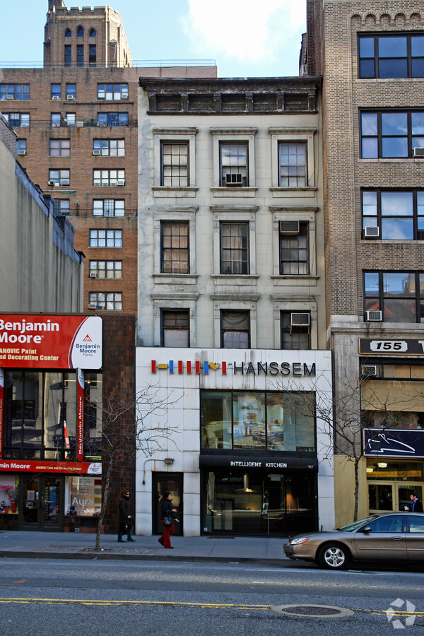 Photo - 157 West 72nd Street Apartments