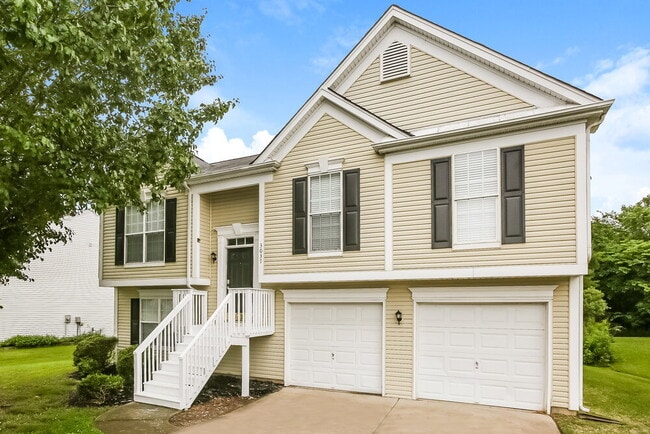 Photo - 3037 Old Ironside Dr